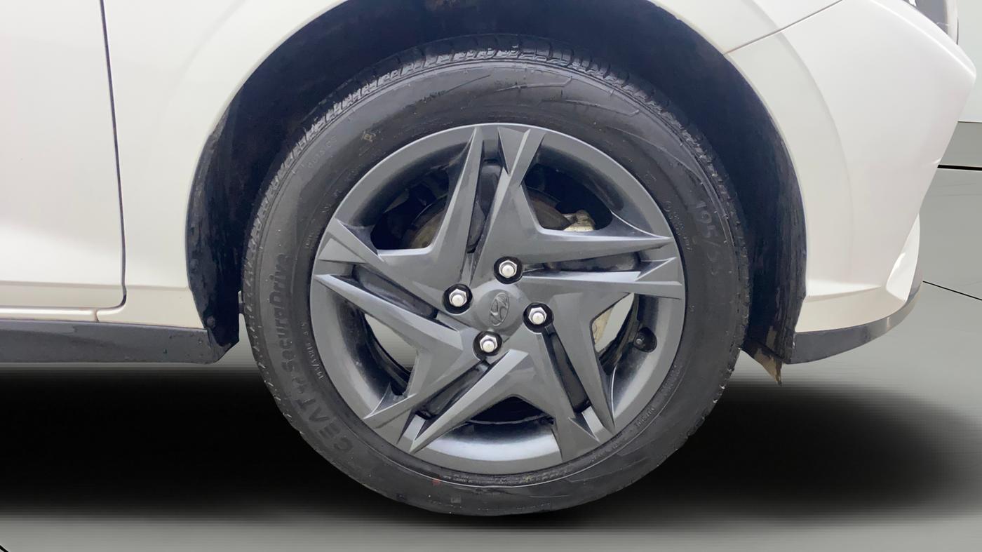 2020 Hyundai NEW I20 SPORTZ 1.2 MT, Petrol, Manual, 4,178 km, Right Front Wheel