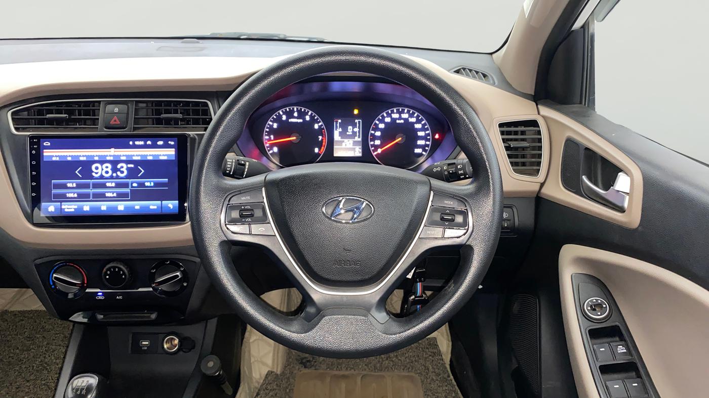 2020 Hyundai Elite i20 MAGNA PLUS 1.2, Petrol, Manual, 13,658 km, Steering Wheel Close Up