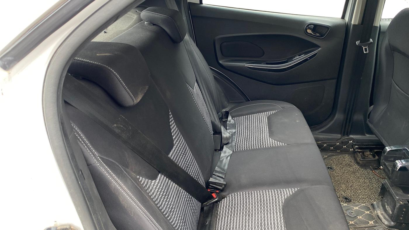 2019 Ford New Figo TITANIUM 1.2 PETROL MT, Petrol, Manual, 64,612 km, Right Side Rear Door Cabin