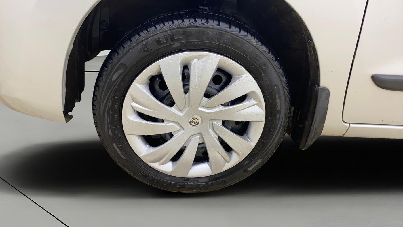 2017 Maruti Wagon R 1.0 VXI, Petrol, Manual, 72,899 km, Left Front Wheel