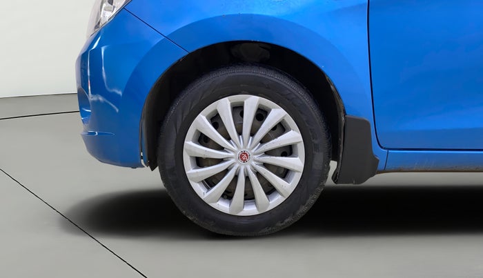 2017 Maruti Celerio VXI CNG, CNG, Manual, 23,981 km, Left Front Wheel