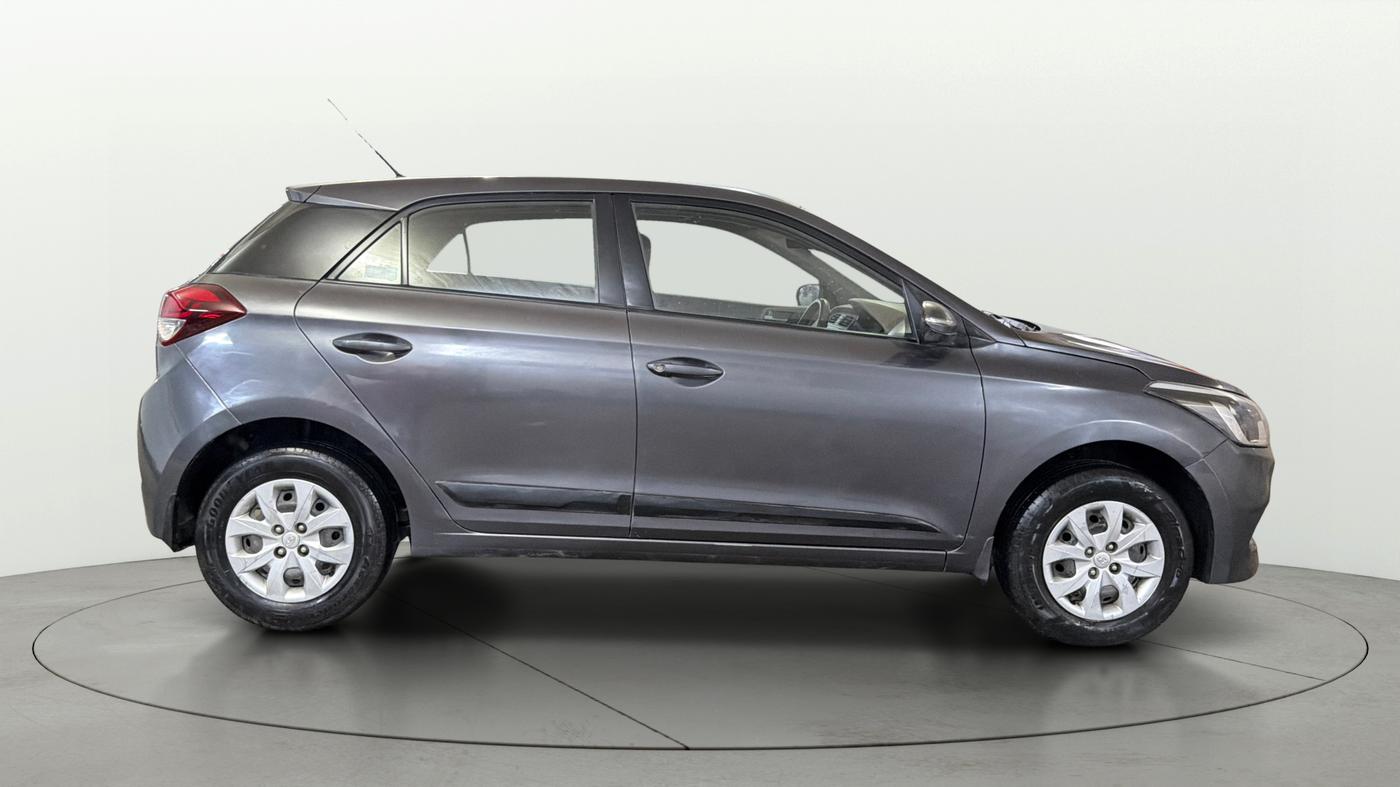 2016 Hyundai Elite i20 SPORTZ 1.2, Petrol, Manual, 74,468 km, Right Side View