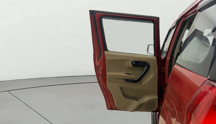 2016 Mahindra TUV300 T6, Diesel, Manual, 73,681 km, LHS Rear Door