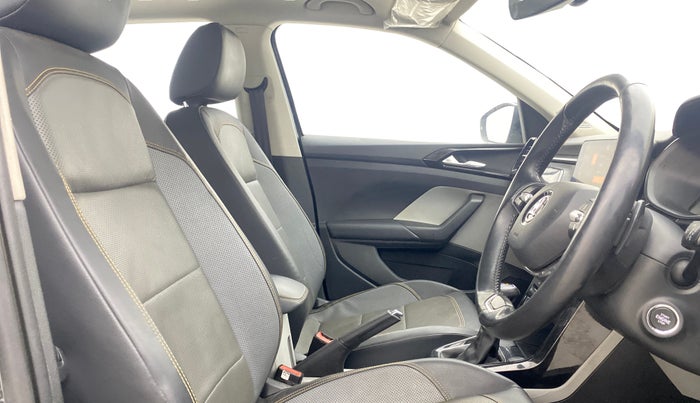 2021 Skoda KUSHAQ STYLE 1.0L TSI AT, Petrol, Automatic, 53,781 km, Right Side Front Door Cabin