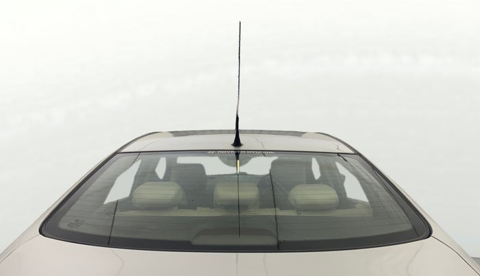 2013 Hyundai Verna FLUIDIC 1.6 VTVT SX, Petrol, Manual, 70,493 km, Rear Windshield