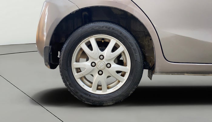 2013 Honda Brio V MT, Petrol, Manual, 41,753 km, Right Rear Wheel