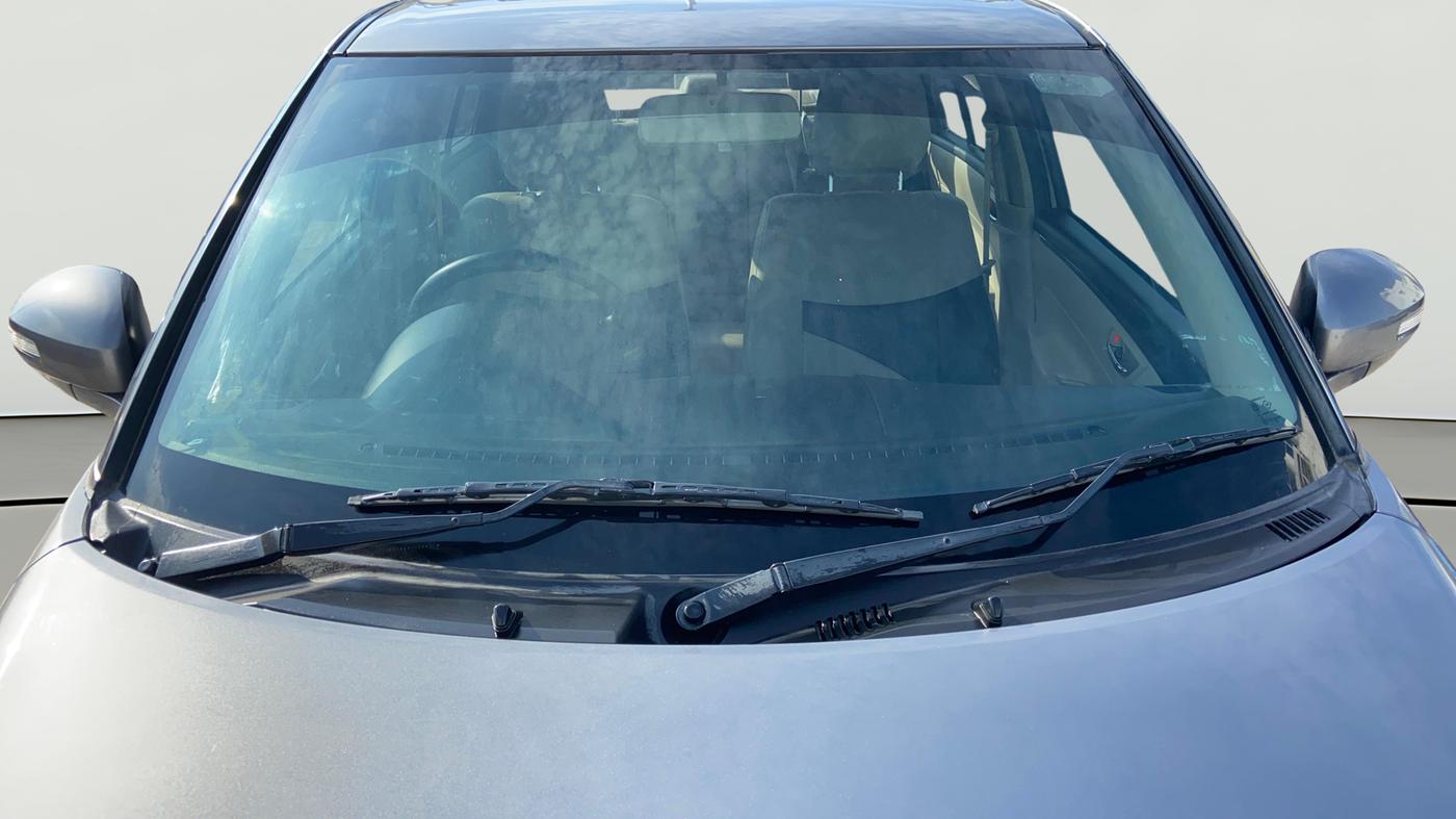 2014 Maruti Swift Dzire VXI, Petrol, Manual, 40,992 km, Front Windshield