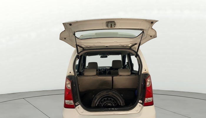 2016 Maruti Wagon R 1.0 VXI (O) AMT, CNG, Automatic, 99,735 km, Boot Door Open