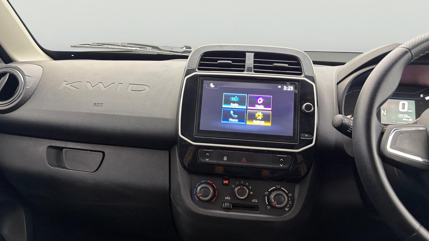 2022 Renault Kwid CLIMBER AMT 1.0, Petrol, Automatic, 13,923 km, Air Conditioner
