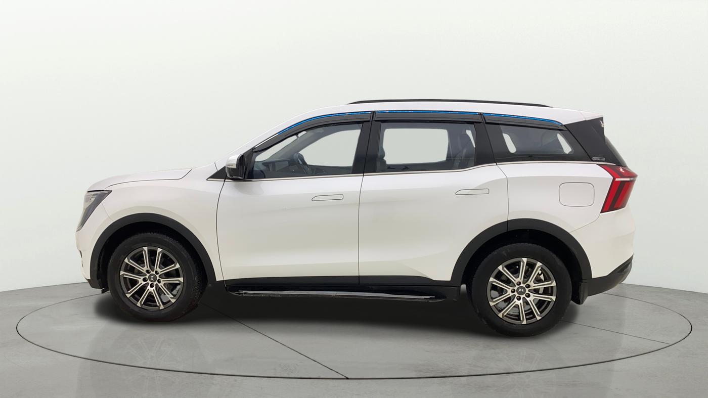 2022 Mahindra XUV700 AX 7 LUXURY P AT 7 STR, Petrol, Automatic, 38,547 km, Left Side