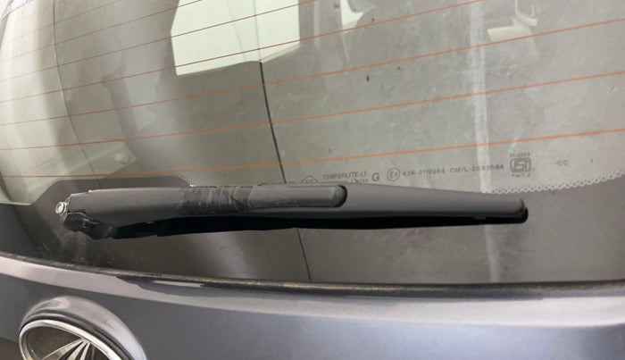 2022 Mahindra XUV300 W8 1.5 DIESEL, Diesel, Manual, 25,448 km, Rear Wiper