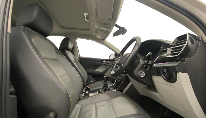 2021 Skoda KUSHAQ STYLE 1.0L TSI MT, Petrol, Manual, 79,188 km, Right Side Front Door Cabin