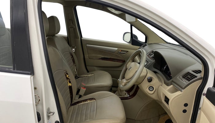 2015 Maruti Ertiga VXI CNG, CNG, Manual, 72,278 km, Right Side Front Door Cabin