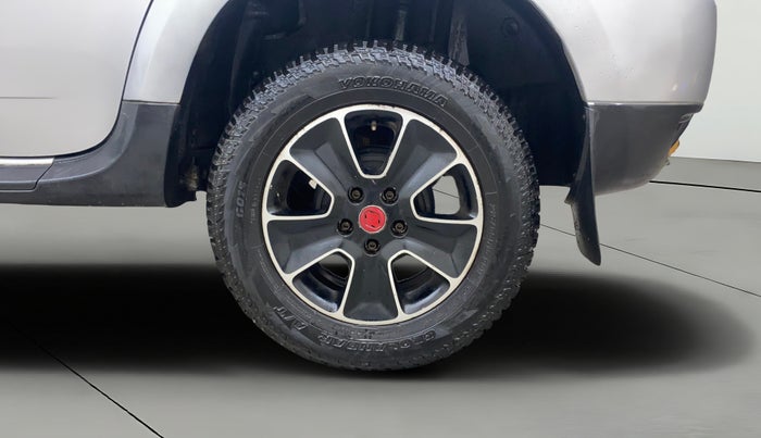 2017 Renault Duster 85 PS RXS MT DIESEL, Diesel, Manual, 1,00,850 km, Left Rear Wheel