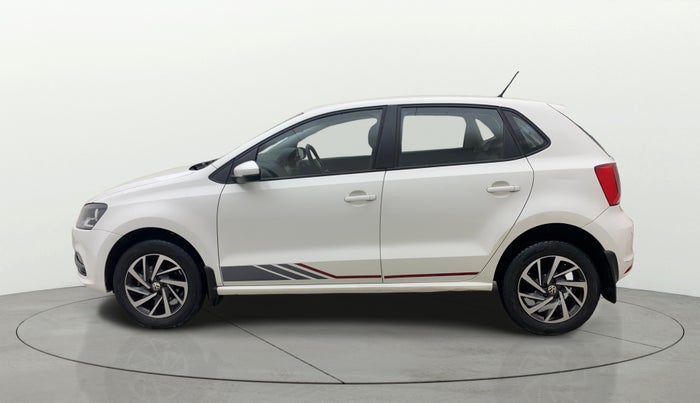 2017 Volkswagen Polo COMFORTLINE 1.2L, Petrol, Manual, 24,981 km, Left Side