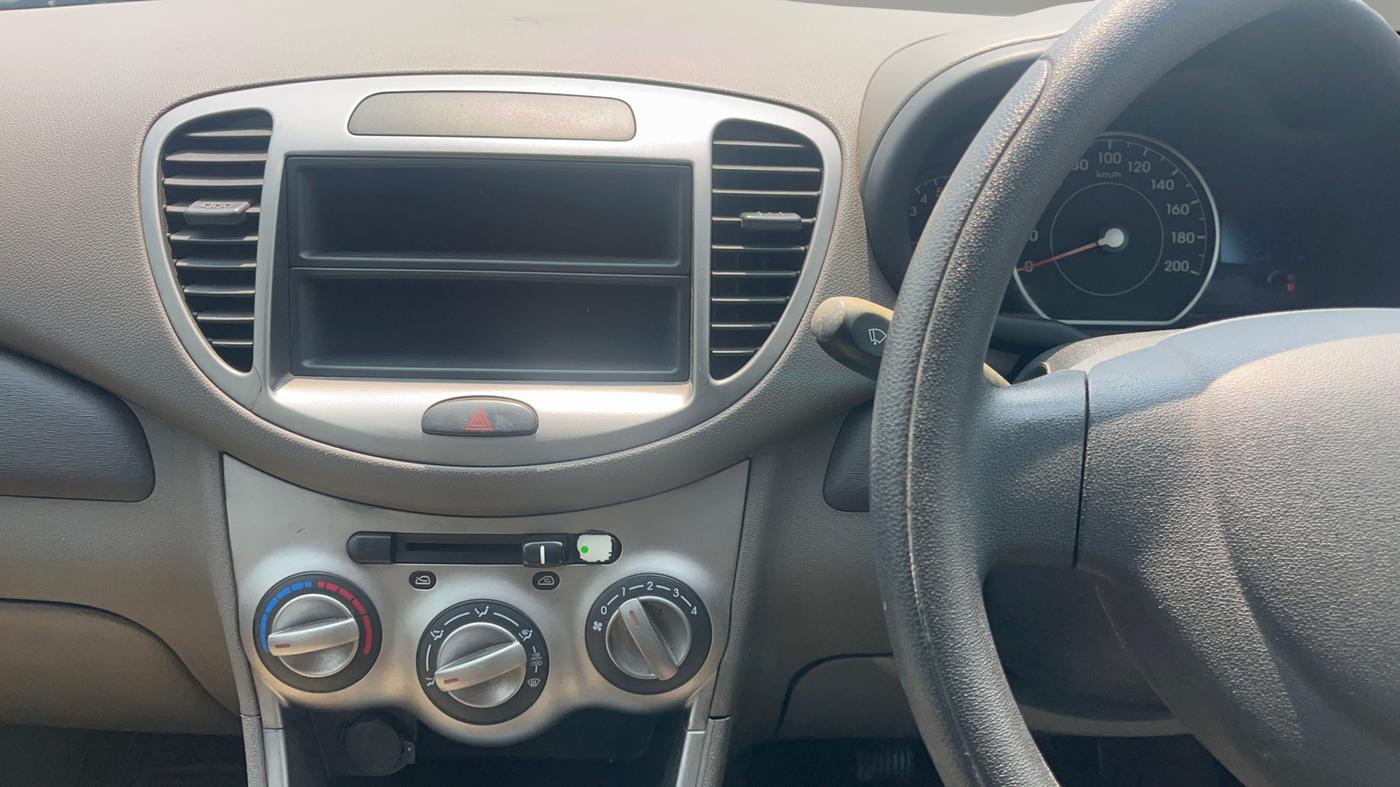 2012 Hyundai i10 MAGNA 1.2, Petrol, Manual, 79,706 km, Air Conditioner