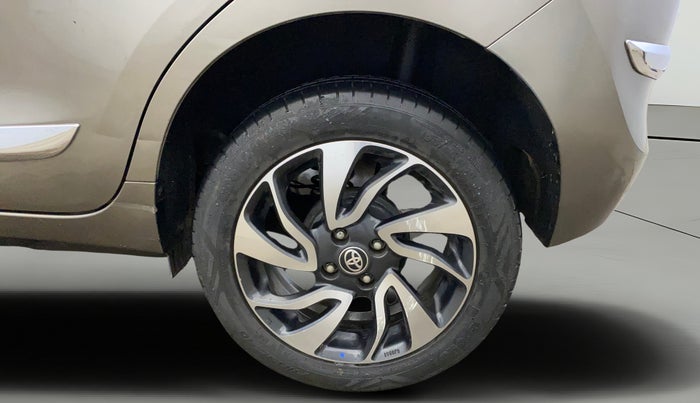 2021 Toyota Glanza V, Petrol, Manual, 36,189 km, Left Rear Wheel