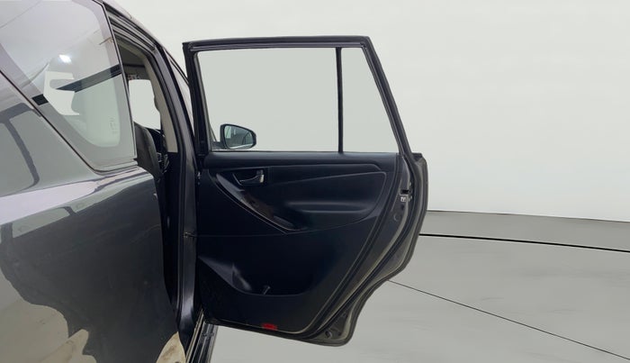 2018 Toyota Innova Crysta 2.4 GX 8 STR, Diesel, Manual, 1,06,871 km, RHS Rear Door