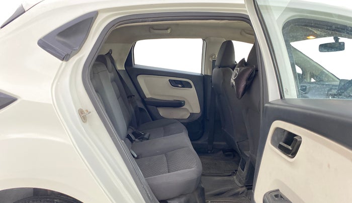 2022 Tata ALTROZ XM PLUS PETROL, Petrol, Manual, 69,373 km, Right Side Rear Door Cabin