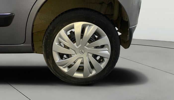 2017 Maruti Wagon R 1.0 VXI, Petrol, Manual, 23,584 km, Left Rear Wheel