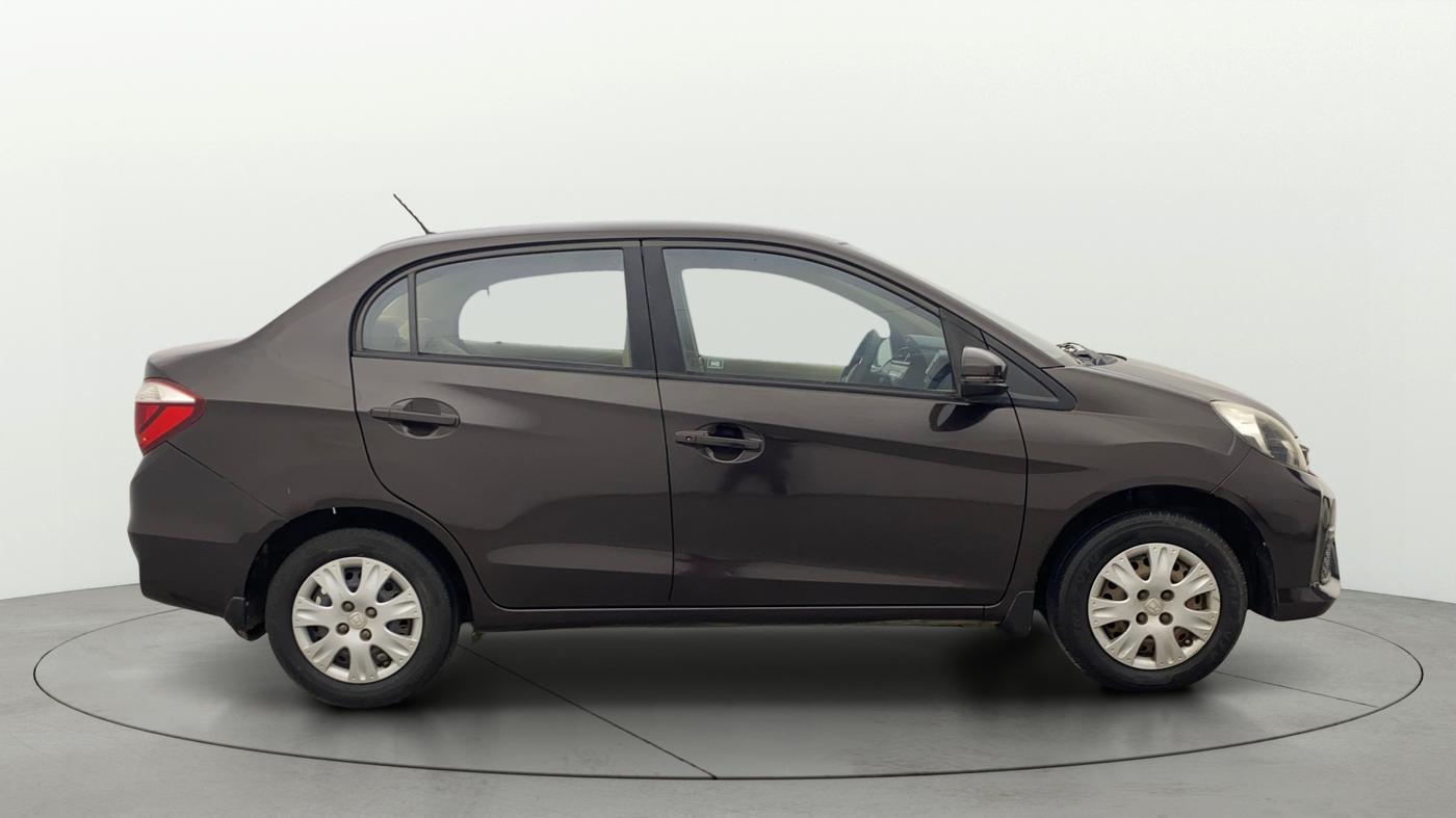 2016 Honda Amaze 1.2L I-VTEC VX, Petrol, Manual, 1,01,044 km, Right Side View
