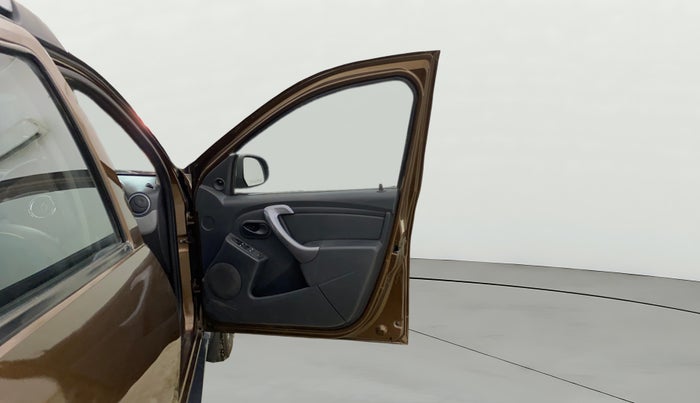 2013 Renault Duster 85 PS RXE DIESEL, Diesel, Manual, 1,00,493 km, RHS Front Door