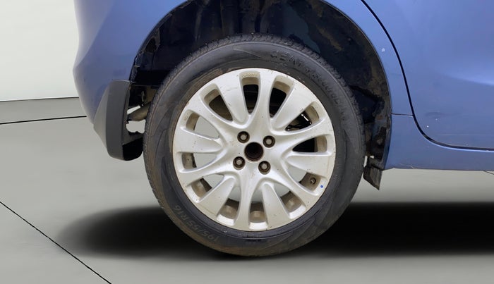 2016 Maruti Baleno ZETA DIESEL 1.3, Diesel, Manual, 1,31,116 km, Right Rear Wheel