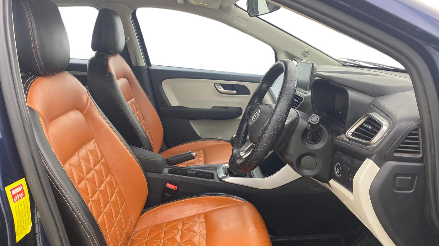 2023 Tata ALTROZ XZ PLUS SUNROOF CNG, CNG, Manual, 46,617 km, Right Side Front Door Cabin