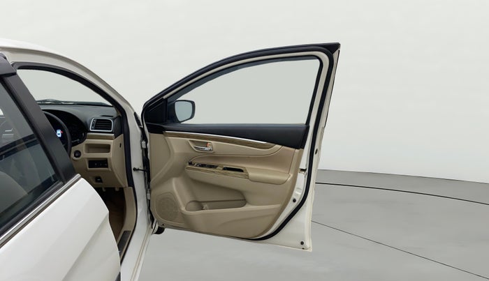 2022 Maruti Ciaz ZETA 1.5 SHVS MT PETROL, Petrol, Manual, 54,985 km, RHS Front Door