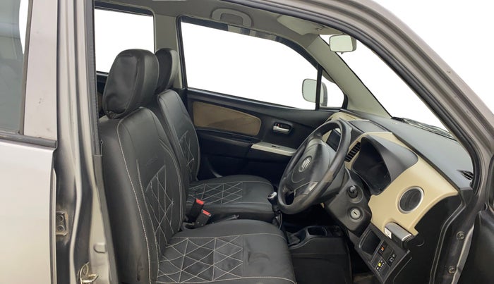 2017 Maruti Wagon R 1.0 LXI CNG, CNG, Manual, 1,00,490 km, Right Side Front Door Cabin