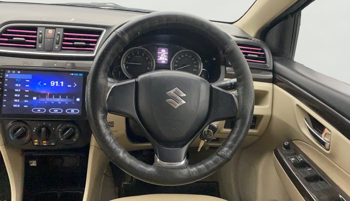 2016 Maruti Ciaz VXI, CNG, Manual, 88,281 km, Steering Wheel Close Up