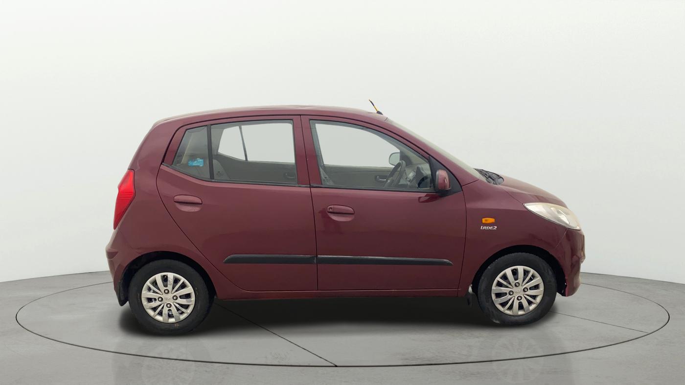 2016 Hyundai i10 SPORTZ 1.1, Petrol, Manual, 73,713 km, Right Side View