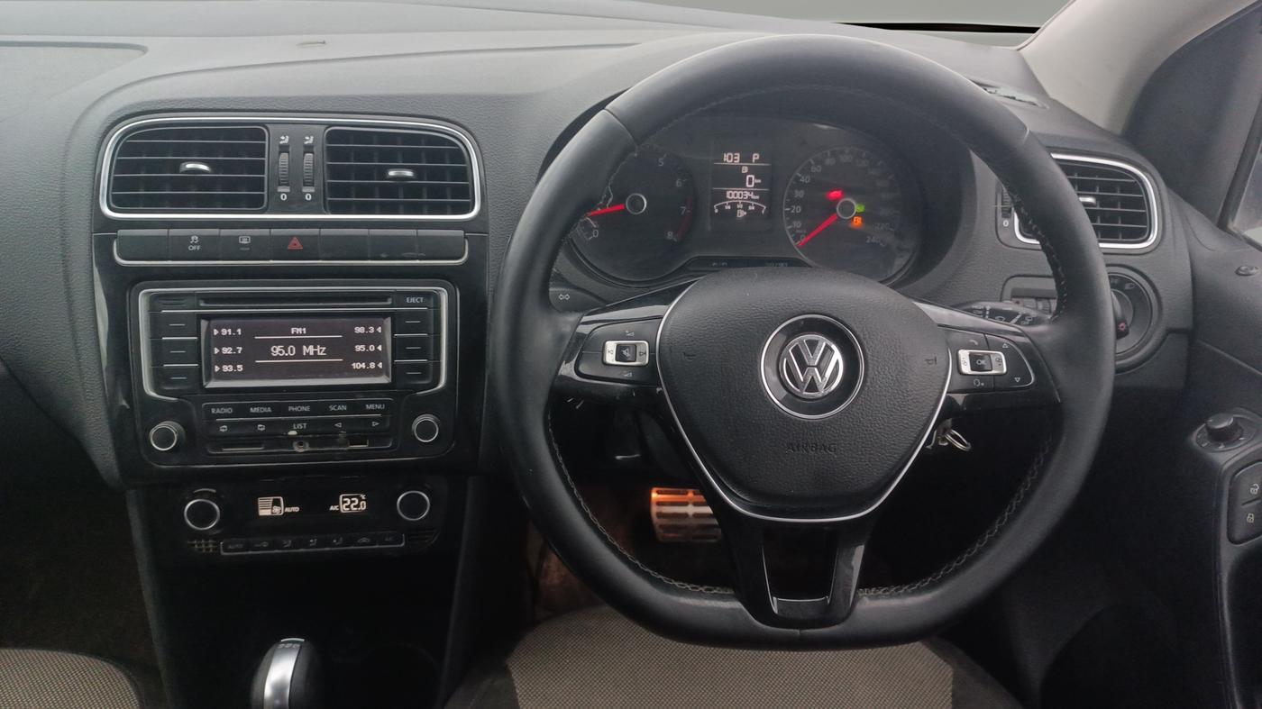 2015 Volkswagen Polo GT TSI AT, Petrol, Automatic, 1,00,034 km, Steering Wheel Close Up