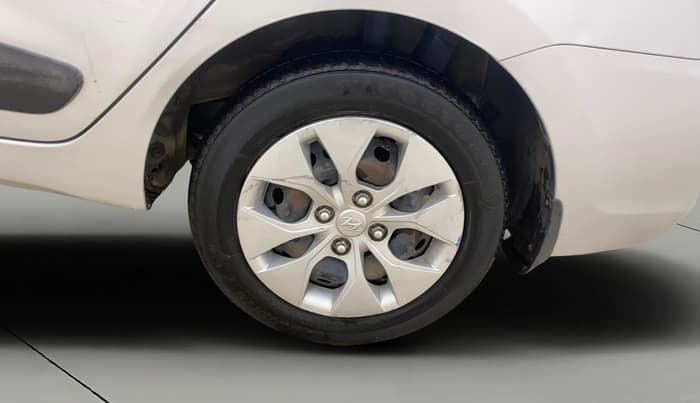 2014 Hyundai Xcent S 1.2, Petrol, Manual, 1,04,408 km, Left Rear Wheel