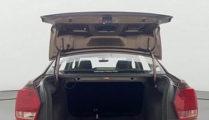 2016 Volkswagen Ameo HIGHLINE1.5L, Diesel, Manual, 93,203 km, Boot Door Open