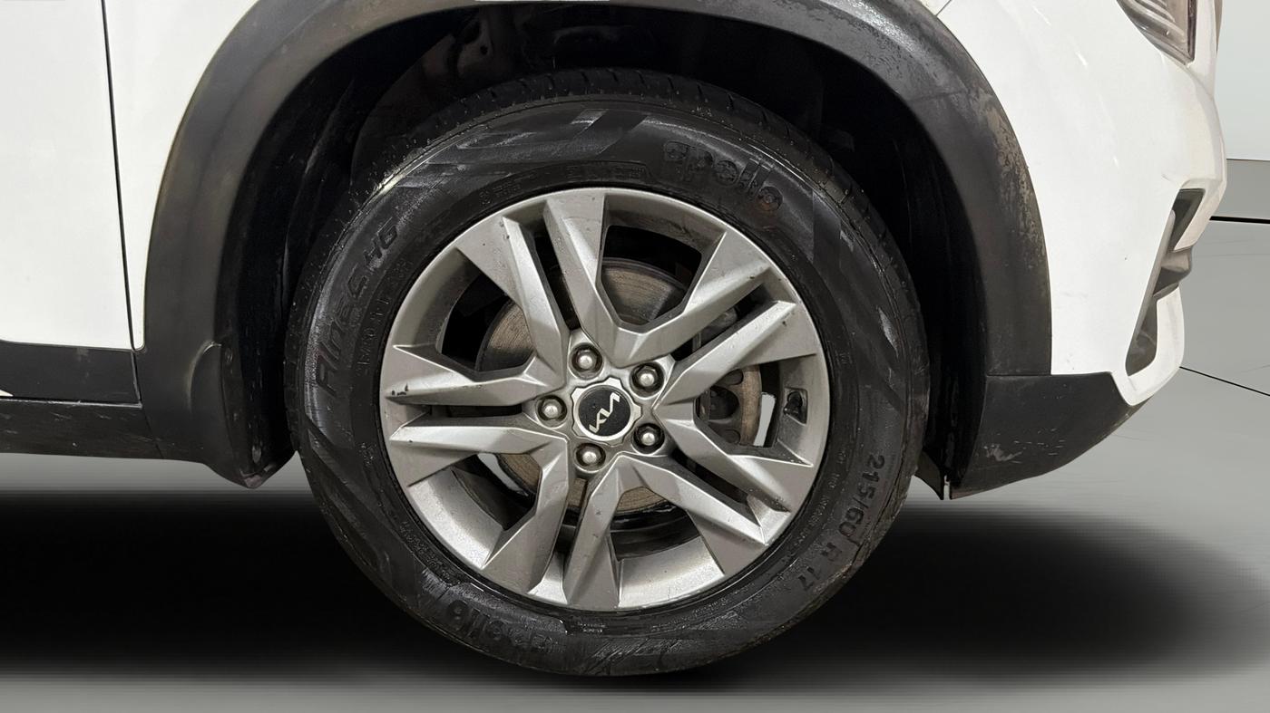 2021 KIA SELTOS HTX IVT 1.5 PETROL, Petrol, Automatic, 95,711 km, Right Front Wheel