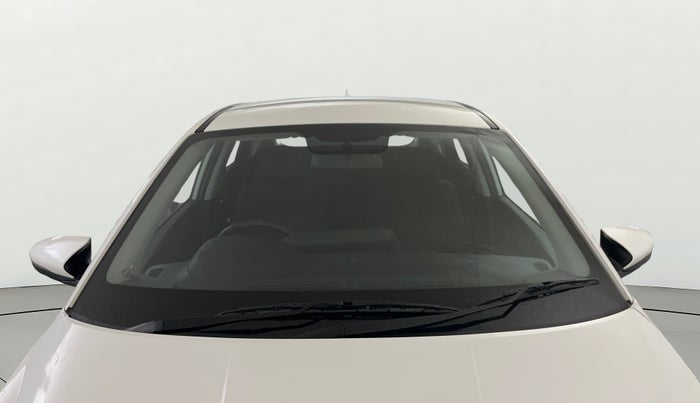 2022 Hyundai NEW I20 SPORTZ 1.2 MT, Petrol, Manual, 50,366 km, Front Windshield
