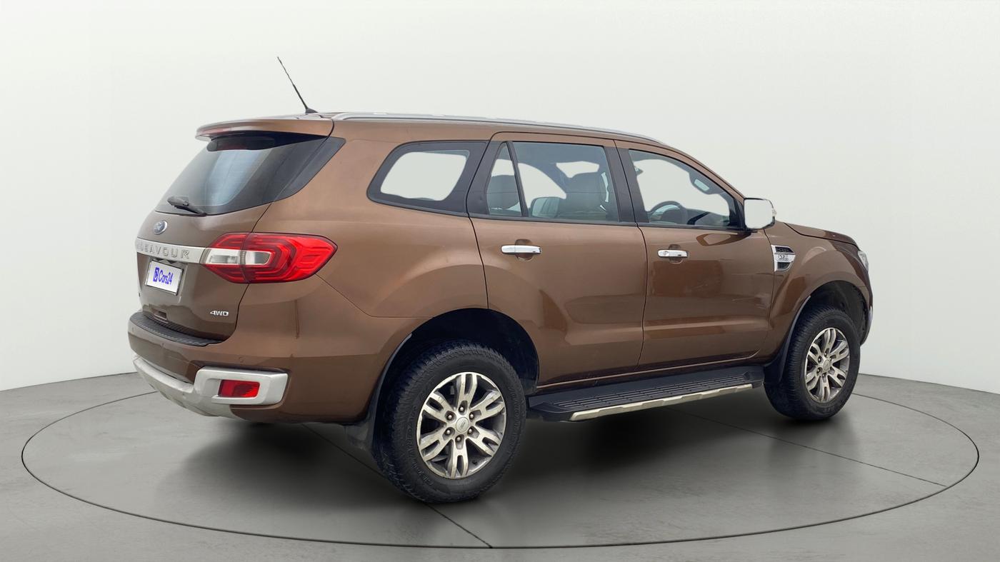 2017 Ford Endeavour TITANIUM 3.2 4X4 AT, Diesel, Automatic, 1,35,440 km, Right Back Diagonal