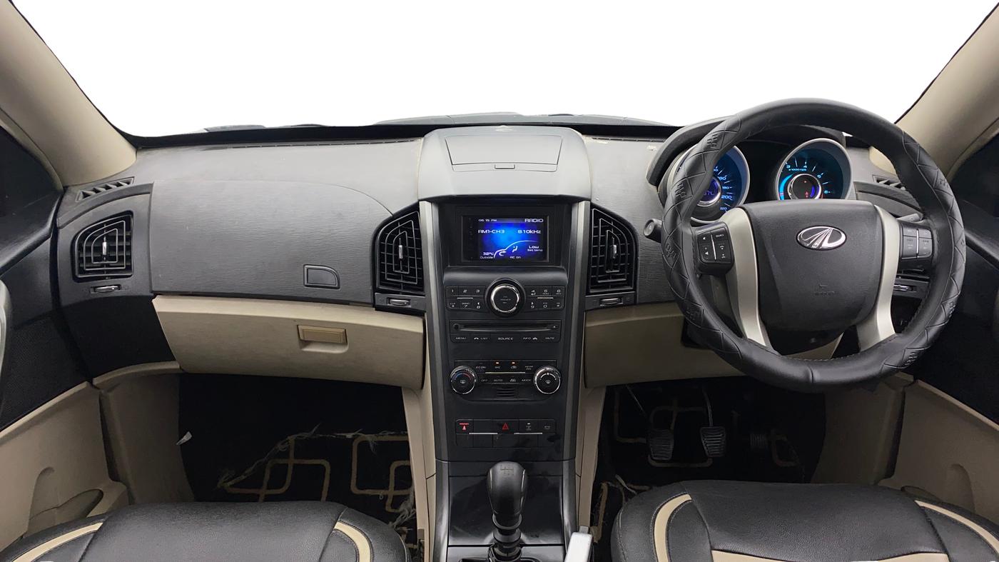 2016 Mahindra XUV500 W6, Diesel, Manual, 46,965 km, Dashboard