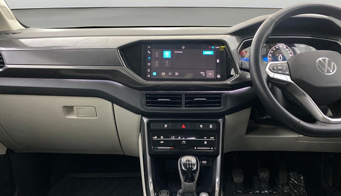 2022 Volkswagen TAIGUN TOPLINE 1.0 TSI MT, Petrol, Manual, 6,611 km, Air Conditioner