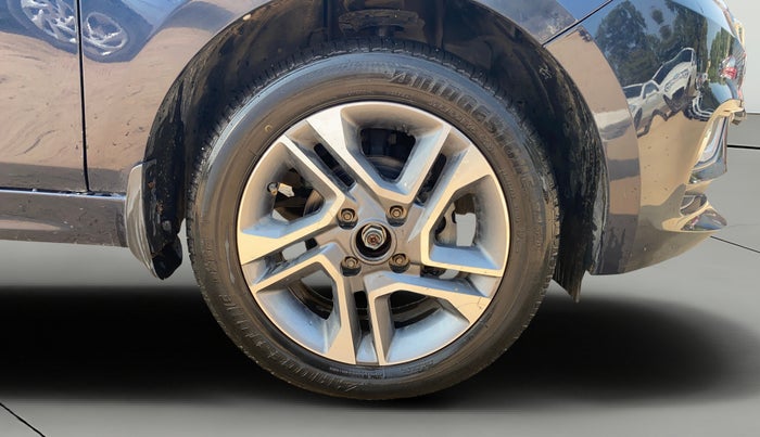 2023 Tata TIGOR XZA PLUS PETROL, Petrol, Automatic, 41,627 km, Right Front Wheel