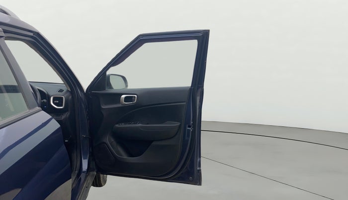 2020 Hyundai VENUE S 1.2, Petrol, Manual, 35,547 km, RHS Front Door