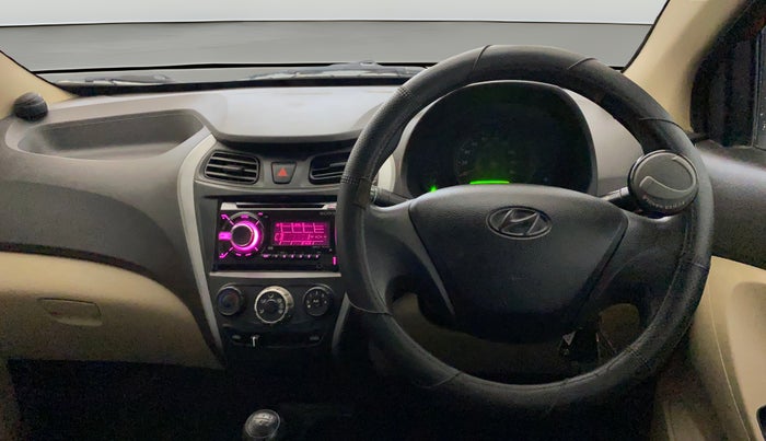2015 Hyundai Eon ERA +, Petrol, Manual, 49,159 km, Steering Wheel Close Up