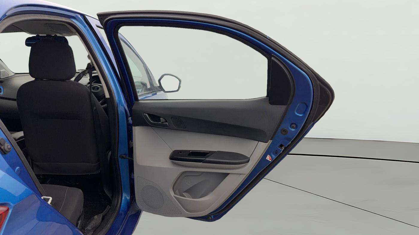 2024 Tata Tiago XTA CNG , CNG, Automatic, 40,850 km, RHS Rear Door