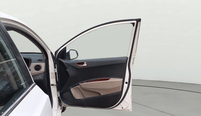 2014 Hyundai Xcent S 1.2, Petrol, Manual, 42,216 km, RHS Front Door