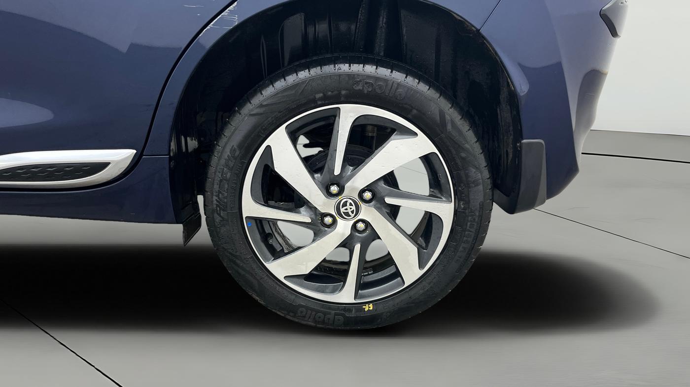 2024 Toyota Glanza V, Petrol, Manual, 16,207 km, Left Rear Wheel