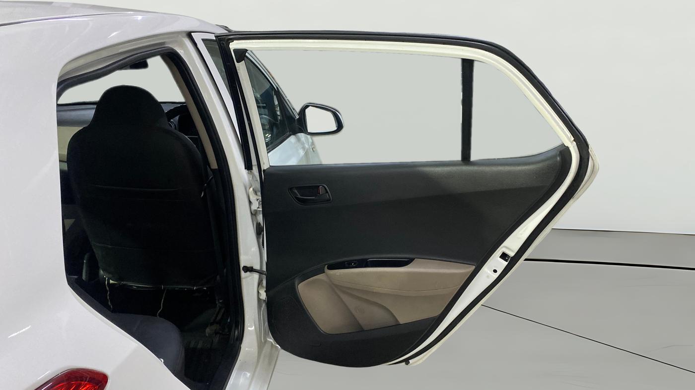 2018 Hyundai Grand i10 MAGNA AT 1.2 KAPPA VTVT, Petrol, Automatic, 31,314 km, RHS Rear Door