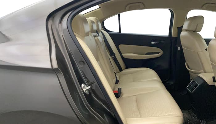 2023 Honda City 1.5L I-VTE V CVT, Petrol, Automatic, 21,563 km, Right Side Rear Door Cabin