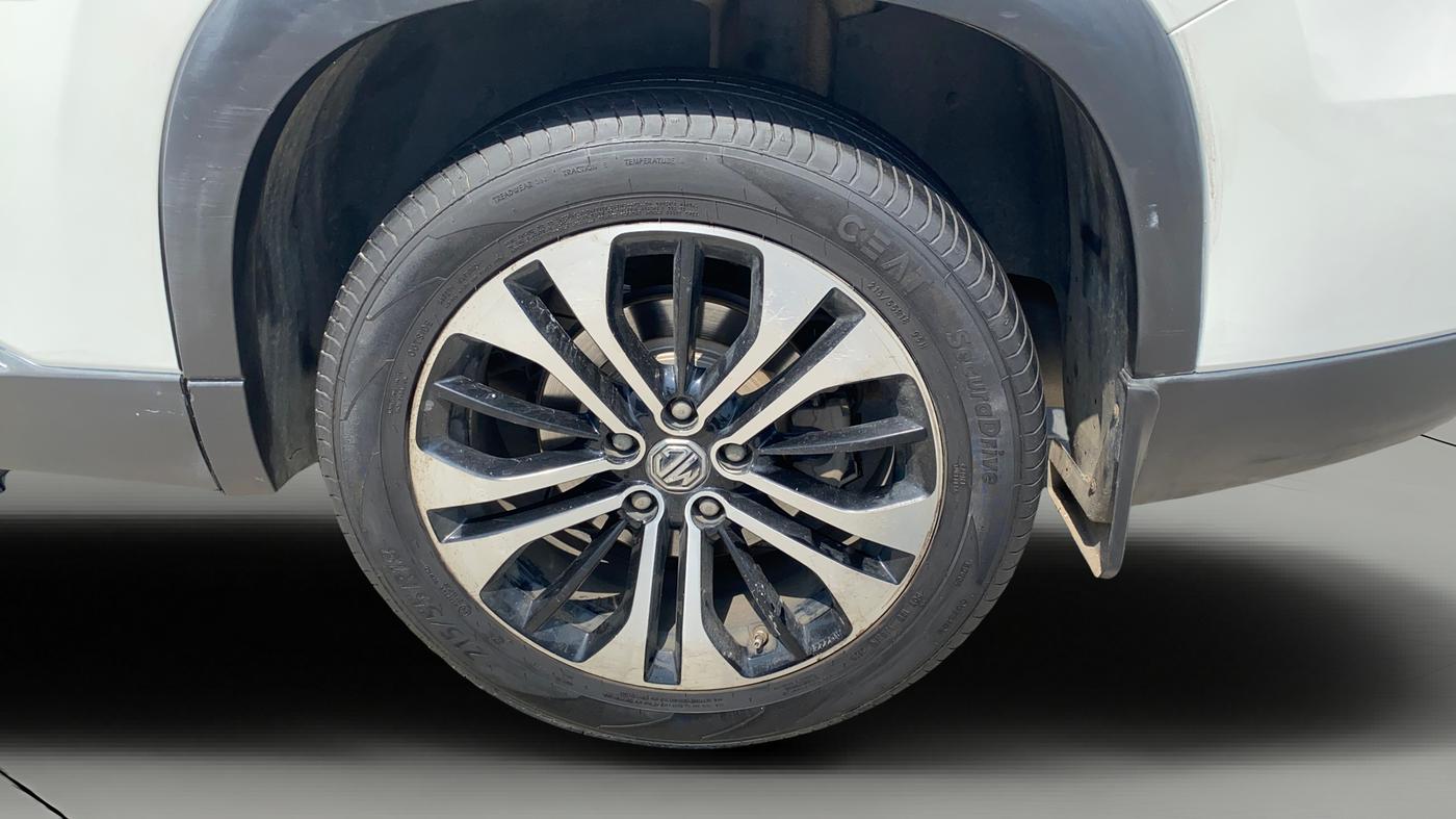 2021 MG HECTOR PLUS SHARP 2.0 DIESEL TURBO MT 6-STR, Diesel, Manual, 1,31,080 km, Left Rear Wheel