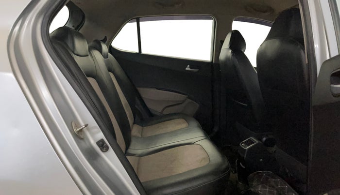 2019 Hyundai Grand i10 SPORTZ 1.2 KAPPA VTVT, Petrol, Manual, 60,829 km, Right Side Rear Door Cabin